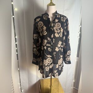 Josephine Chaus Black and Cream Floral Top size 6